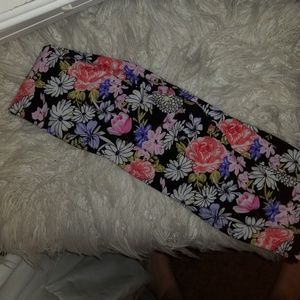 SUPER soft floral leggings